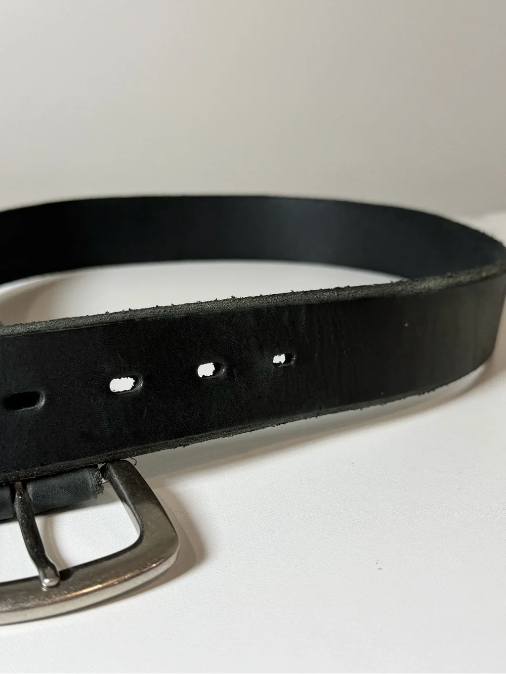 Ariat Size 32 Genuine Black Leather Men's Belt with Silver Buckle
